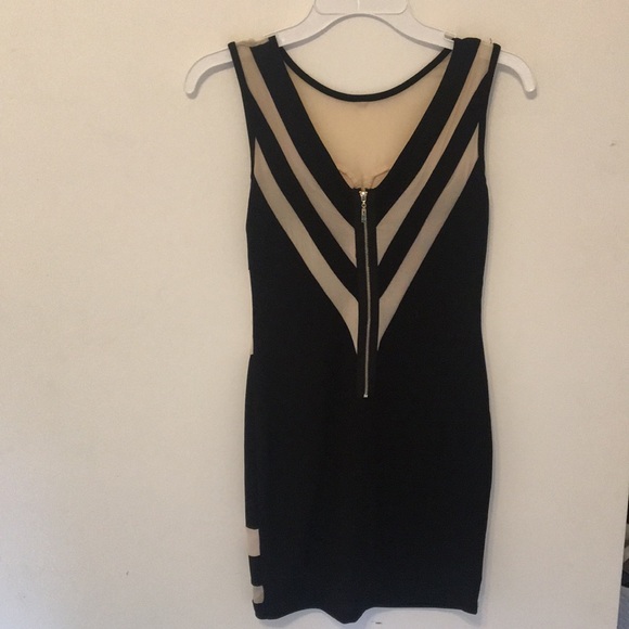 Dress - Picture 4 of 4